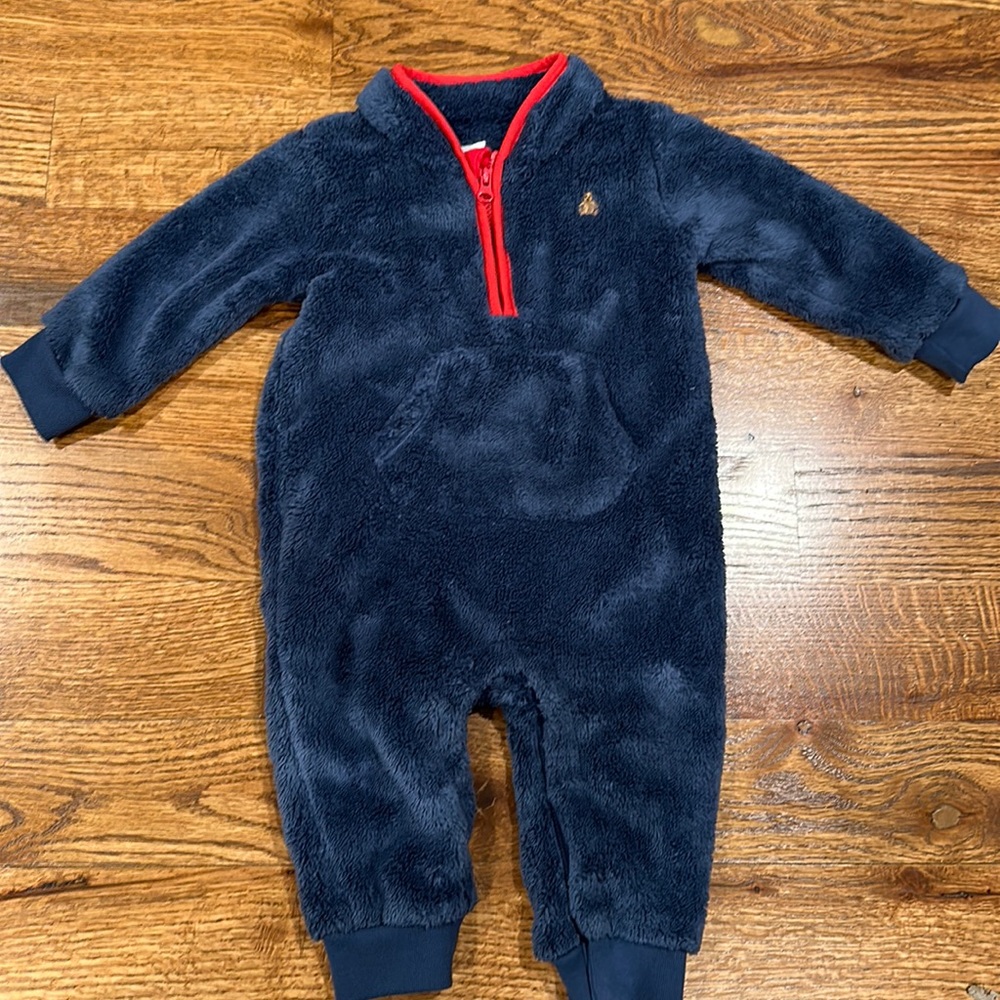 Baby gap boy 6-12 one pice bear